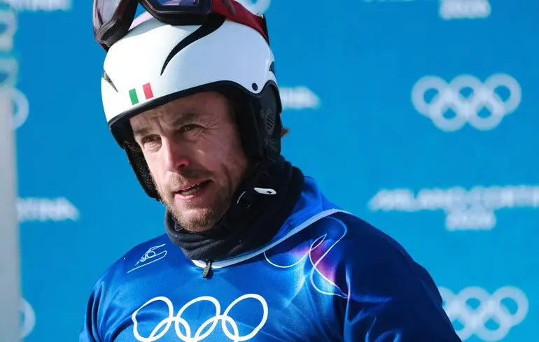Італійський сноубордист виступив на Олімпіаді-2026 з російським прапором на шоломі