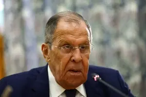Лавров раскритиковал Макрона за то, что тот до сих пор не позвонил Путину