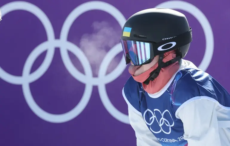 Не только Гераскевич: МОК заставил сменить шлем на Олимпиаду-2026 еще одну украинскую спортсменку