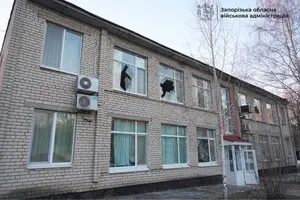 У Запоріжжі пролунали вибухи: росіяни завдали удару по дитсадку