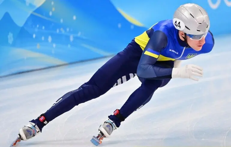 Украинскому спортсмену запретили выступать на Олимпиаде-2026 в шлеме с цитатой Лины Костенко