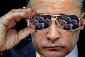 Впервые за войну потери армии РФ за месяц превысили пополнение — Bloomberg