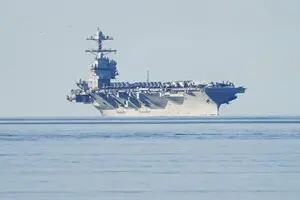 США отправляют на Ближний Восток второй авианосец после угроз Трампа Ирану — СМИ