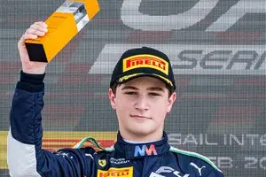 16-летний украинец стал чемпионом престижных мировых автогонок