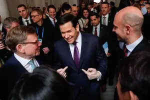 Politico: що приховує американський «наступ чарівності» в Мюнхені
