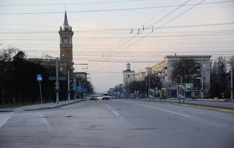 Місто витримки: як живуть 700 тисяч запоріжців за 20 км від фронту