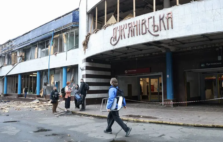 «Лук'янівська» знову відкриє другий вихід