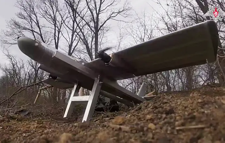 Дрони РФ засипають трасу Миколаїв–Херсон мінами і шипами — військовий