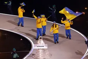 Табличку сборной Украины на церемонии открытия Олимпиады-2026 несла россиянка