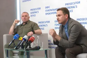 Генпрокурор ответил на упреки относительно родственников с паспортами РФ