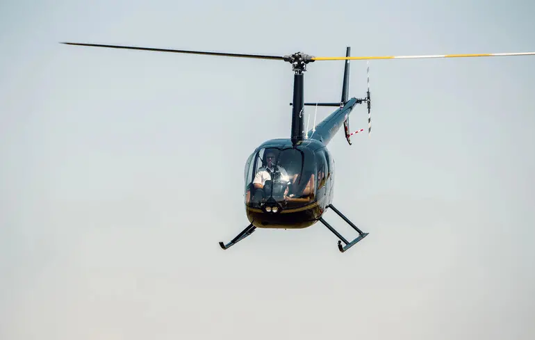 Вертолет Robinson R44 (фото иллюстративное)