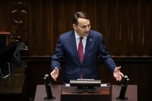 Сикорский сомневается в ускоренном вступлении Украины в ЕС: какая причина
