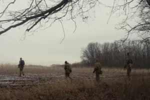 U2 випустив відеокліп на пісню Yours Eternally з бійцями “Хартії”