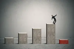 Індикатори зовнішньої вразливості України сигналізують про високі ризики боргової чи валютної кризи — експерт