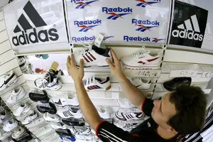 Распродажа и закрытие магазинов Reebok: в Украине планируют продолжить развитие бренда