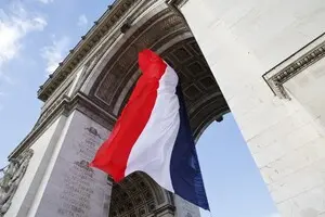 Париж відповів на московську дезінформацію щодо «ядерної бомби» для України