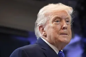 Новый опрос показал, что лишь небольшая доля американцев поддерживает удары по Ирану — Reuters