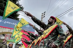 Премьер Ливана объявил о запрете военной деятельности 