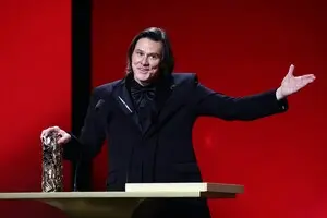 Візажист заявив, що підмінив Джима Керрі на церемонії César