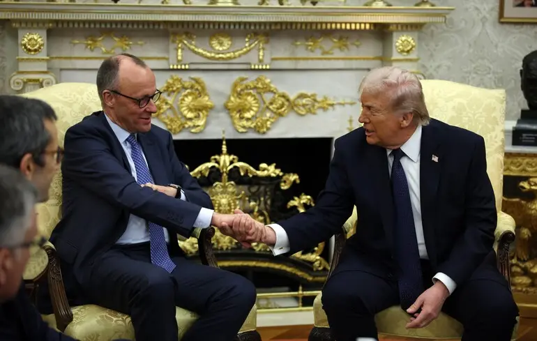Стратегия молчания: Мерц с помощью карты пытался убедить Трампа относительно Украины