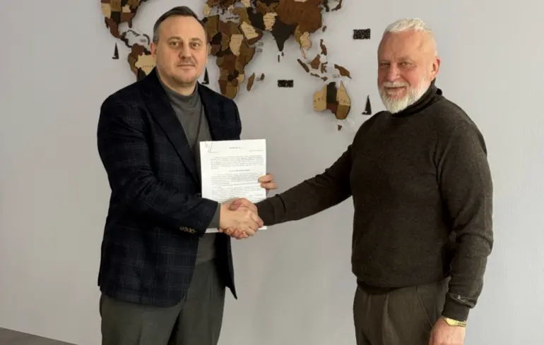 Глава Госкино Андрей Осипов и генеральный директор "Довженко-Центра" Игорь Гладун.