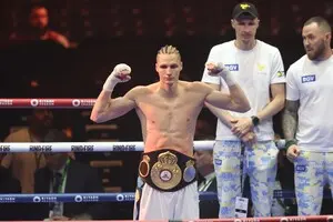 Главный бой вечера бокса Усика: украинский чемпион выйдет на ринг против соперника из Латвии
