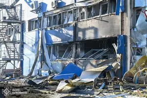 Росіяни масовано обстріляли Буковину: фото та відео наслідків 