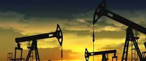 ОАЭ сокращают добычу нефти из-за блокировки Ормузского пролива