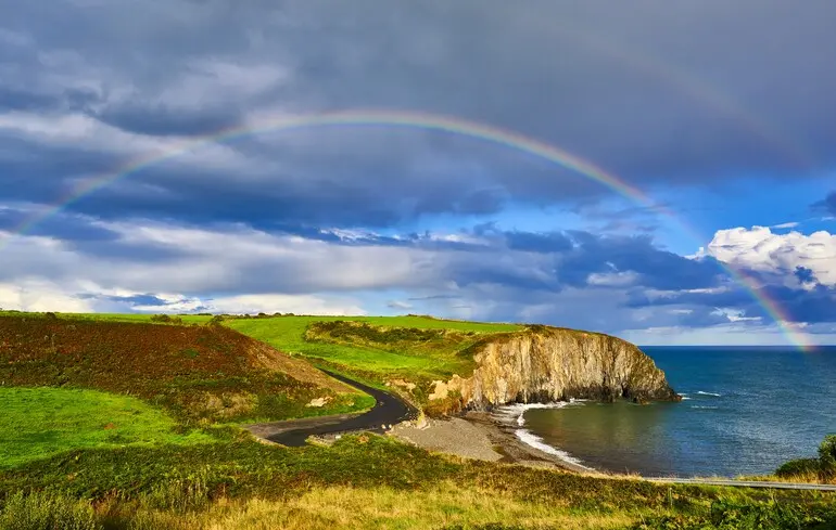 Глобальный геопарк ЮНЕСКО Copper Coast в Ирландии.