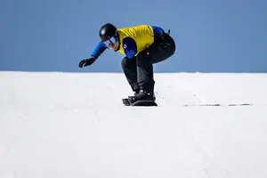 Украинский сноубордист почтил память погибшего воина ВСУ на Паралимпиаде-2026