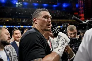 Усик рассказал, с кем подерется после боя с кикбоксером