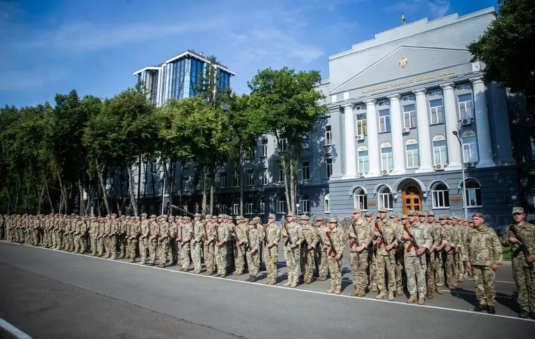 Курсанты Национального университета обороны Украины