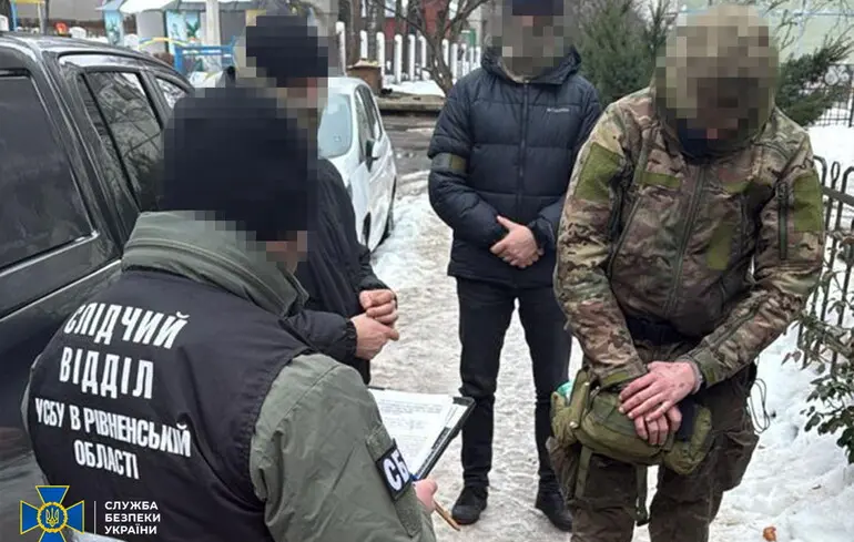 В Ровно мужчина в военной форме пытался совершить теракт