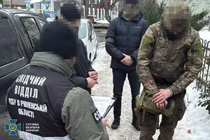 В Ровно мужчина в военной форме пытался совершить теракт