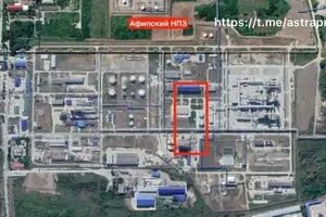 Ночью дроны атаковали порт и НПЗ в Краснодарском крае. Также взрывы были в Тольятти, где стоит химзавод