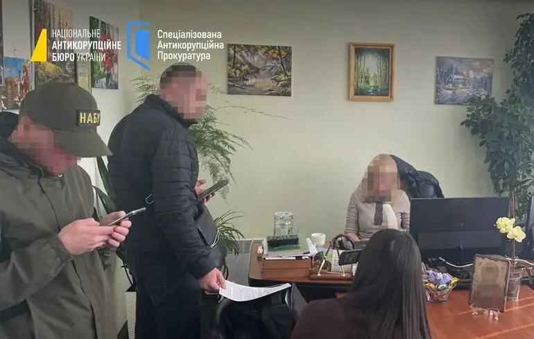 НАБУ и САП сообщили о подозрении должностному лицу налоговой в Сумской области