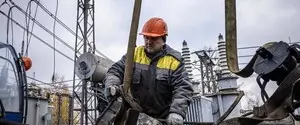 Дроны атаковали бригаду энергетиков в одной из областей: автомобиль полностью сгорел