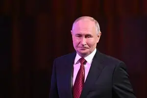 Война Америки против Ирана — это подарок Путину — FT
