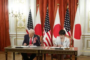 Трамп попытается надавить на премьера Японии по поводу помощи в войне с Ираном — Reuters