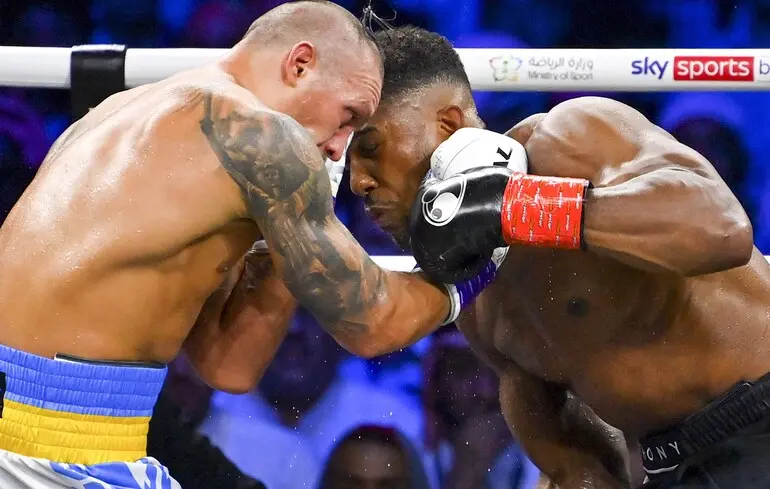 Усик та Джошуа прибули до Києва