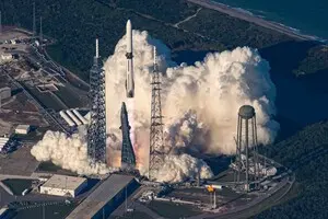 Дата-центри ШІ розмістять у космосі: Blue Origin подала заявку на розгортання понад 50 тисяч супутників
