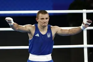 Олімпійський чемпіон Хижняк дебютував на профі-ринзі перемогою нокаутом у першому раунді