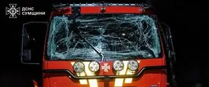 Ворог знову бив по рятувальниках: у Сумах ДСНС потрапила під повторний обстріл під час роботи