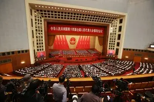 Китайские власти ввели ограничение цен на топливо: но население все равно недовольно