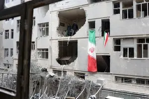 Иран отвергает предложения США о завершении войны и продолжает бомбардировки — Bloomberg