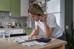 Рада разрешила не платить за коммунальные услуги владельцам поврежденного и разрушенного жилья: как это будет работать