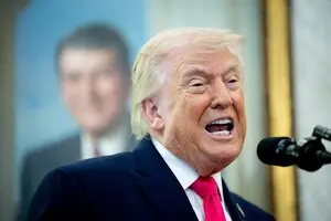 Трамп: Иран умоляет о сделке, а публично говорит совсем другое