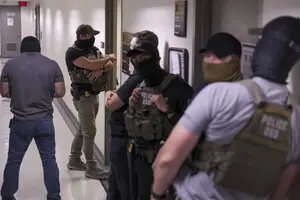 Украинцев, депортированных из США, отправляют сразу в ТЦК — CNN