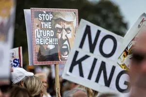 Крупнейший протест в истории США: миллионы готовятся выйти против Трампа в тысячах городов — Reuters