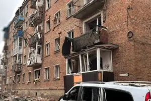 Россияне нанесли удары по общежитию образовательного учреждения в Сумской области: 11 раненых